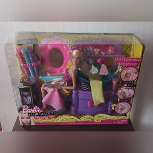 2010 Barbie Hair-Tastic Color And Wash Salon Doll Set NIB